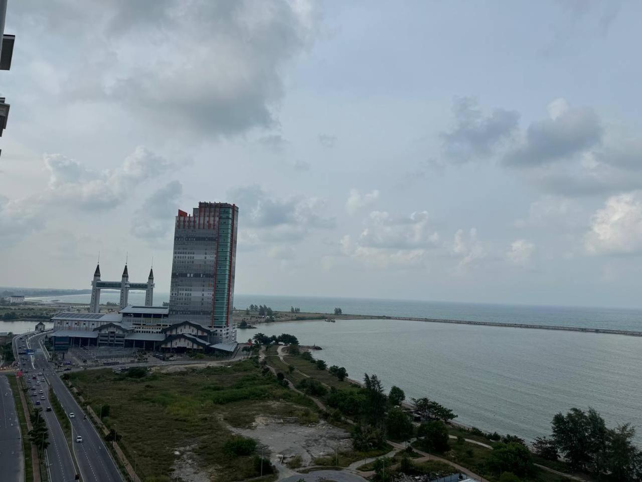 D'Ciella Homes- Sea View, Drawbridge & Ktcc Mall Kuala Terengganu Extérieur photo