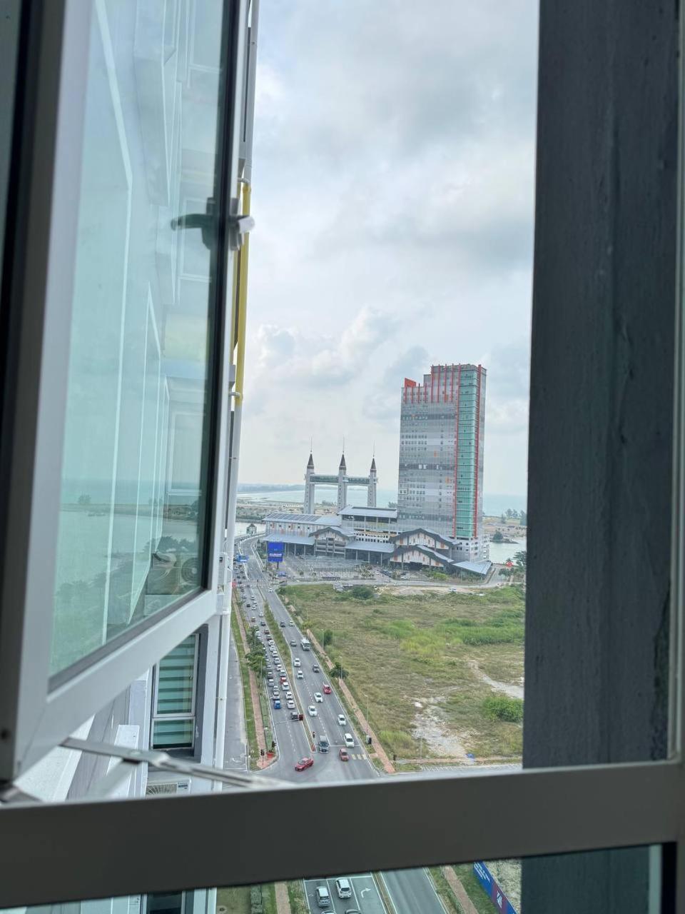 D'Ciella Homes- Sea View, Drawbridge & Ktcc Mall Kuala Terengganu Extérieur photo